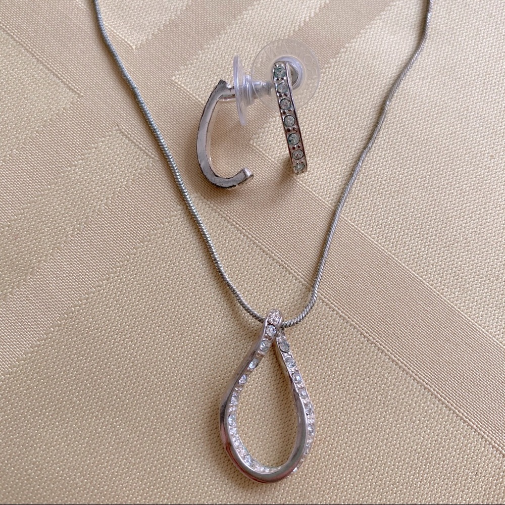 Matching earrings and necklace set, twist pendant, costume jewelry